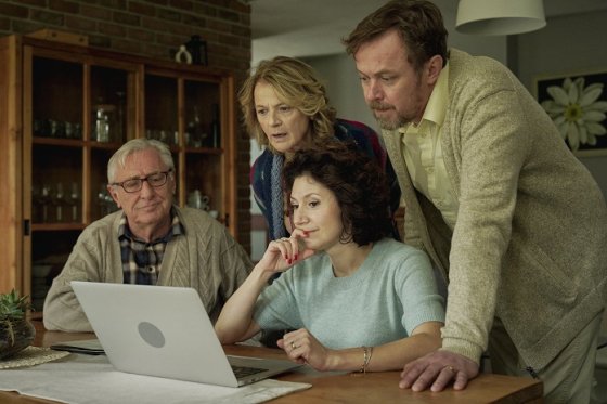 /media/24655/mozaika__karel-her-ma-nek-kla-ra-medvecka-martha-issova-david-ma-j