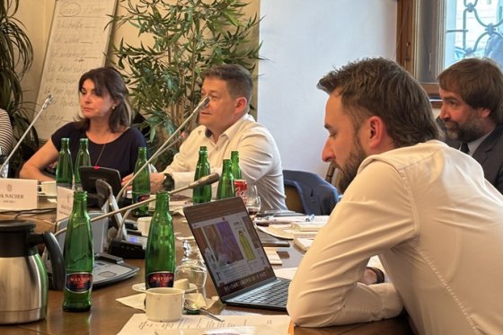 /media/lgxbf0df/medialni-vybor_nacher_babka