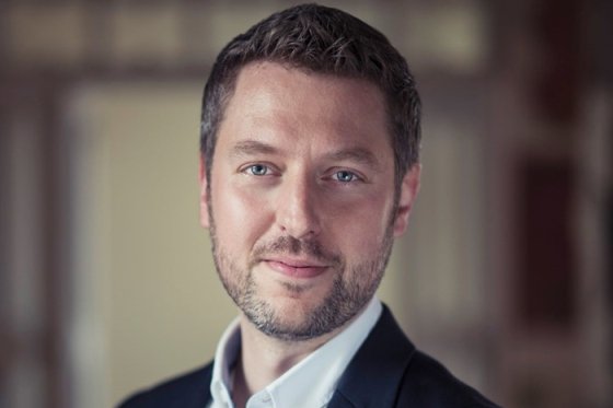 /media/212hoxci/robert-chmelar