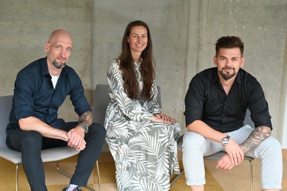 /media/kt1j2xqu/cruxo-ty-m_z-leva_michal-trunka-t-lenka-trunka-tova-a-jan-galgonek