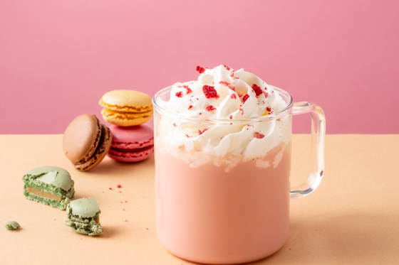 /media/qxkj1zas/crosscafe_ostre-sledovana-prsa_makronkove-latte