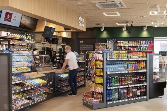 /media/13068/benzina_stop-cafe