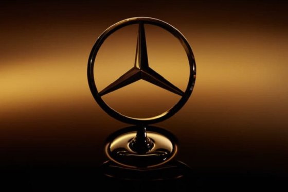 /media/18282/mercedes-benz