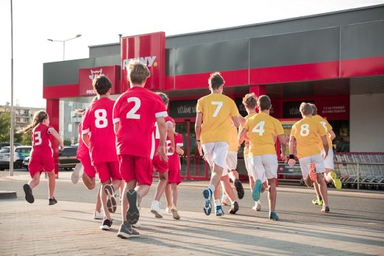 /media/18036/penny_jak_se_tocila_reklama_001