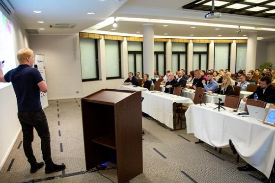 /media/24621/brandstorming-19