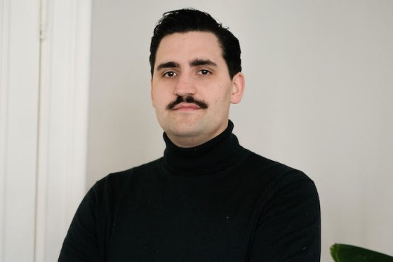 /media/iqnnzox1/revolut_wiktor-stopa