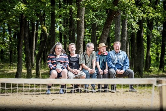 /media/pxilfjkj/chatari-ze-svihova_genzer-langmajer-vršek-škultéty-dadák