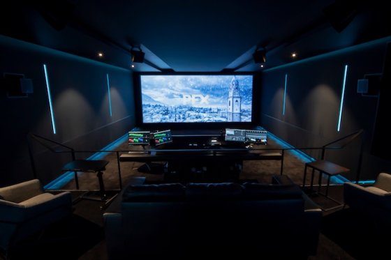 /media/jqkbrjmu/cine-chromatix_-kino