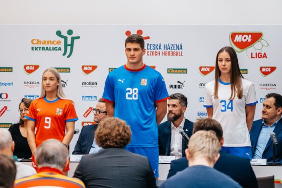 /media/25632/handball_tk_dresy-4