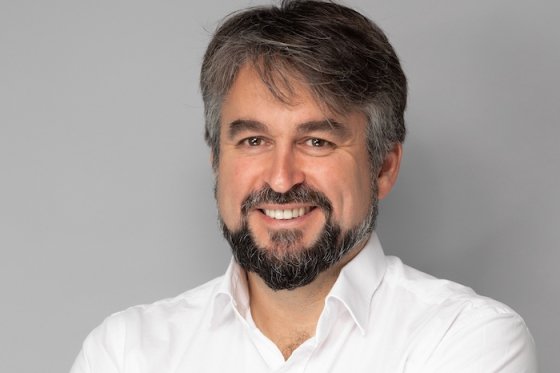 /media/25894/josé-perdomo-lorenzo-t-mobile