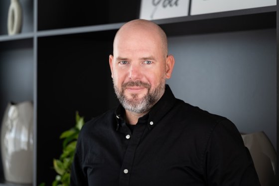 /media/v4alh4um/dan-blazek_transcatjpg