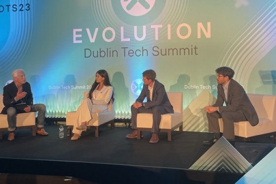 /media/25181/techsummit_1