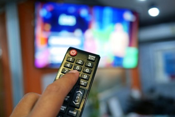 /media/18003/tv-sledování_shutterstock