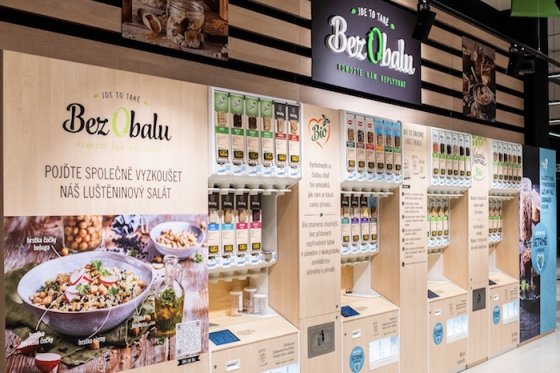 /media/21679/bezobalová-stěna-v-ostravském-albertu-nabízí-téměř-pět-desítek-produktů