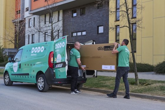 /media/21832/dodo_two_men_delivery