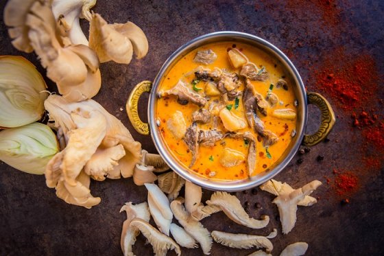 /media/16014/dhaba-market-jídlo_1