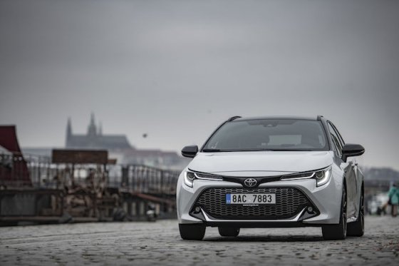 /media/24443/toyota-corolla-hybrid