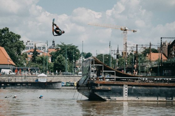 /media/17486/coolife_skoky-vltava