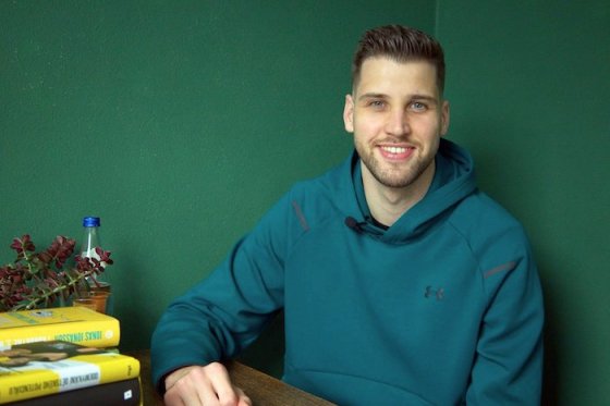 /media/3lxjthat/bookself_alexander-choupenich_zdroj-knihobot