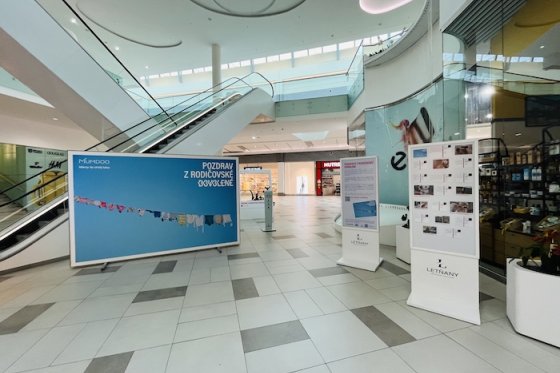 /media/rc2nog55/mumdoo_výstava-pohlednic-čeká-na-návštěvníky-oc-letňany-až-do-15-září