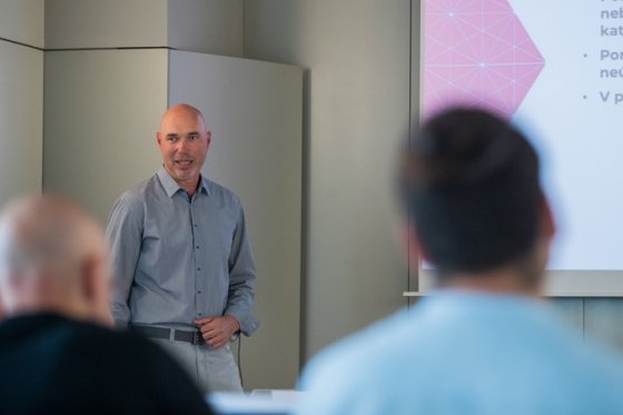 /media/rheauq1z/hynek-cimoradsky_flema23_porota_17