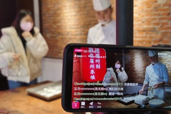 /media/12425/livestream_alizila