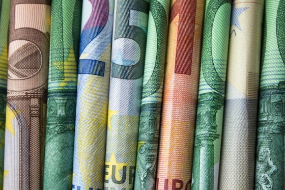 /media/17761/penize_euro_shutterstock