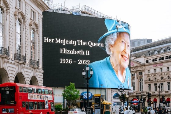 /media/22291/alzbeta-ii_piccadilly_unsplash