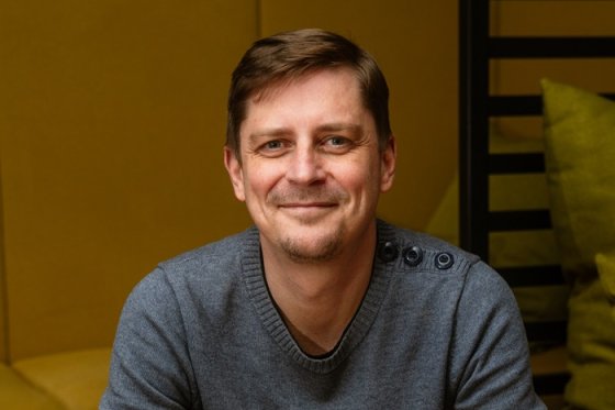 /media/aamazopd/2401-roman-c-i-hali-k-1345-2048