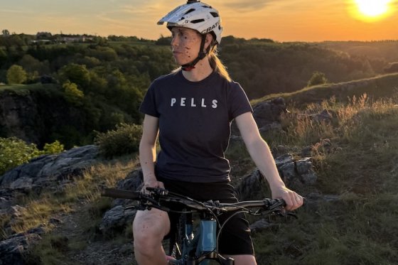 /media/4etpib2c/eva-adamczyková_pells