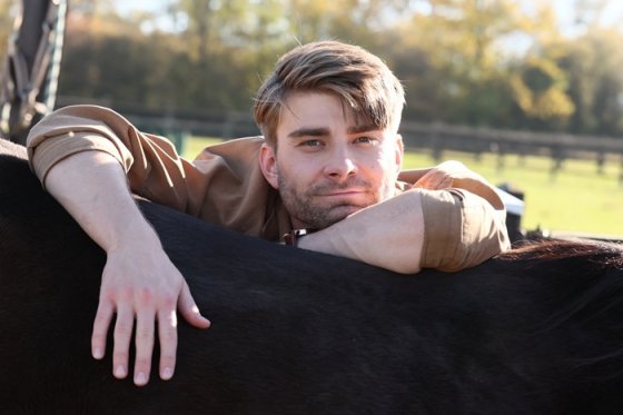 /media/ntlb1l2l/o-lidech-a-koních_marek-lambora-2