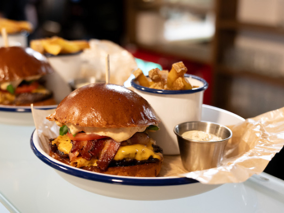 /media/uaglqhlo/mamasburger