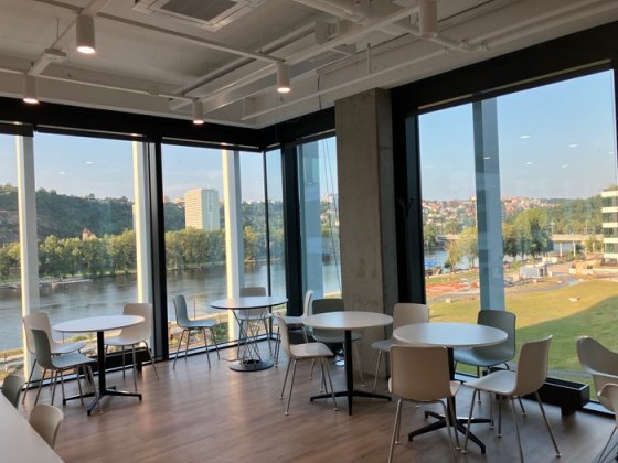 /media/i32nruh1/economia_port7_4