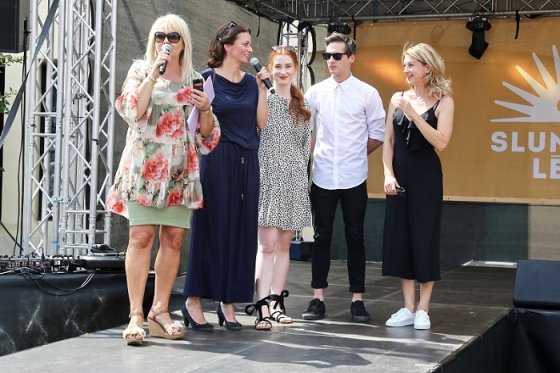 /media/13510/tvare-noveho-serialu-sestricky