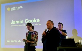 /media/54sdxd1k/warner-tv