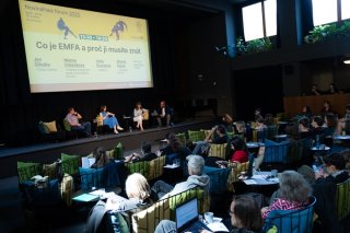 /media/zjabsvyj/novinářské-fórum_emfa_06