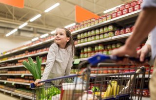 /media/8331/shutterstock_prodejna_potravin_1