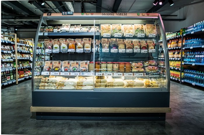 /media/11633/pohled-do-regálů-marketu