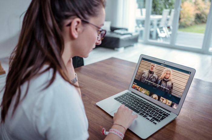 /media/23443/ardmediathek_swrdennis-weissmantel