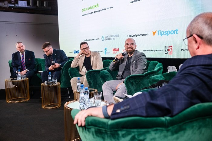 /media/0abj1e2d/apra_diskuse_2