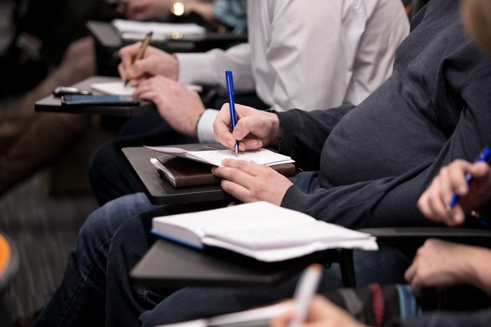 /media/18847/novinari_shutterstock