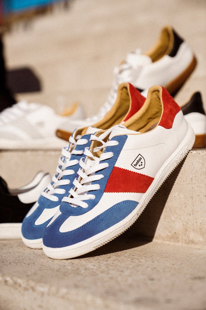 /media/26195/iconic_tricolor