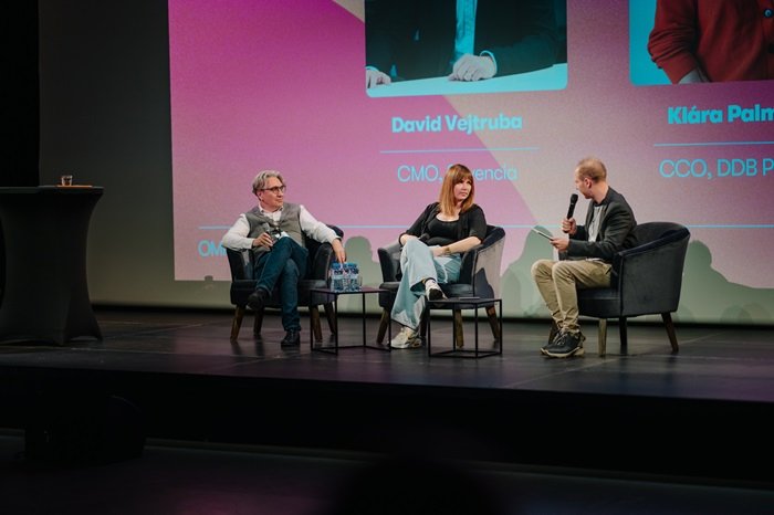 /media/wetnujhi/omniconnectzleva_david-vejtruba_kla-ra-palmer_pavel-gali-k