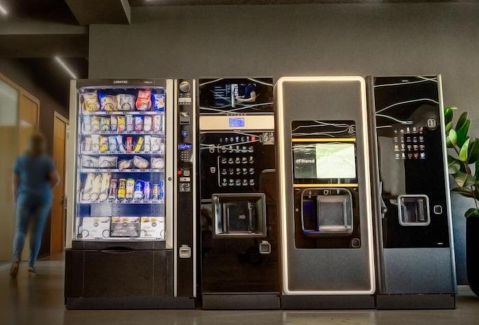 /media/pljesxee/kofola_mixavending