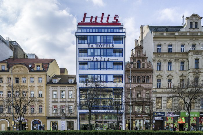 /media/12623/václavské-nám-_palác-juliš