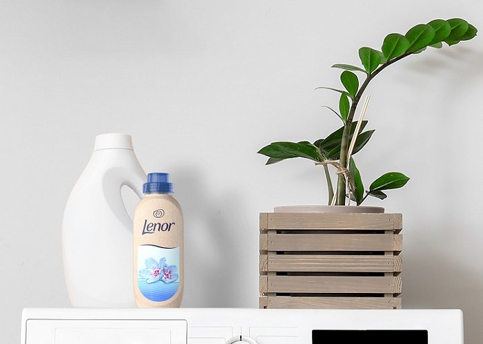 /media/18017/procter_lenor_papír_láhev_2