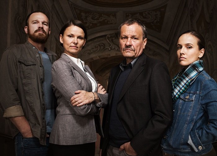 /media/23714/modre-stiny