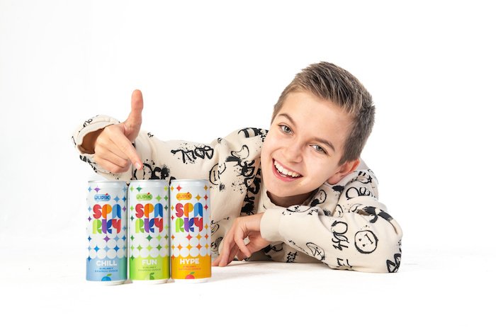 /media/vznpqffn/novinka-je-určená-pro-early-teenagers-a-je-zdravější-alternativou-k-současným-nápojům-v-plechovce-kopie