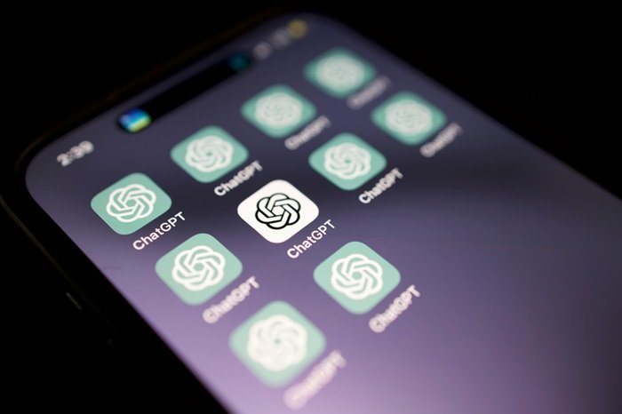 /media/5pvhvj1g/chatgpt_ai_unsplash