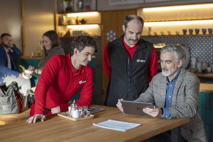 /media/rjofjruh/hlavním-protagonistou-nové-kampaně-e-onu-je-herec-martin-myšička